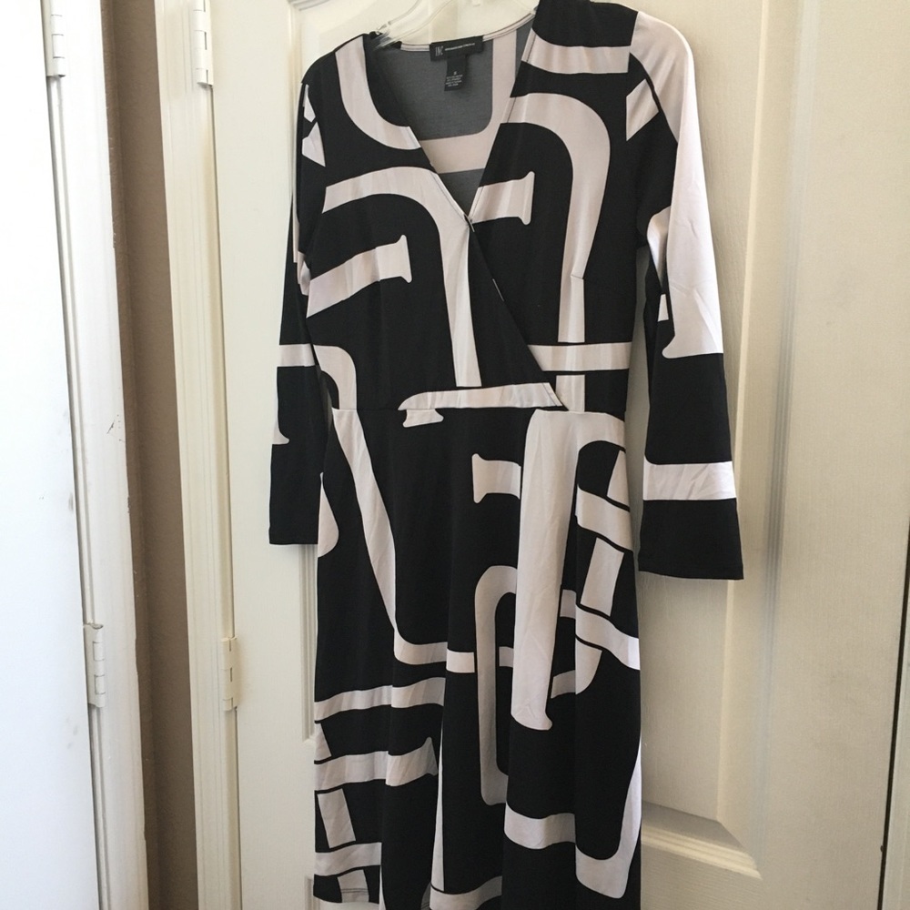 FINAL MARKDOWN Ladies inc dress small